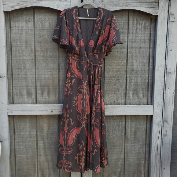 Free People Dresses & Skirts - Free People Art Deco Inspired Wrap Dress - size S